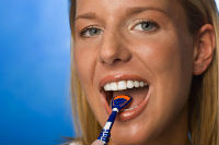 Зубная щётка у мужчин и женщин. Интересные цифры и факты от британских дантистов 